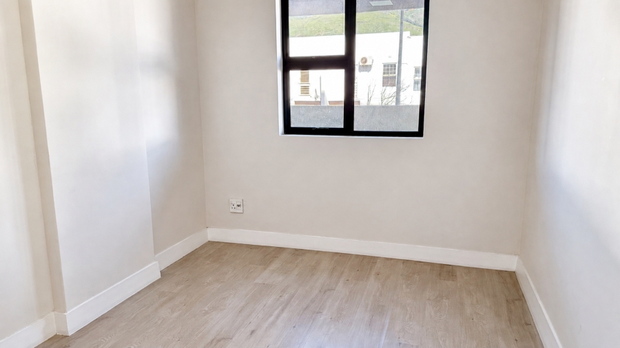 2 Bedroom Property for Sale in Zonnebloem Western Cape